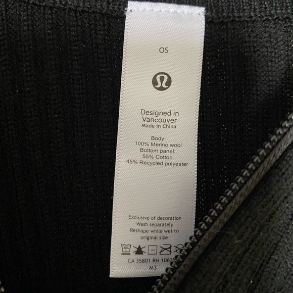 ❌SOLD❌ Lululemon black and grey poncho - Picture 4 of 8